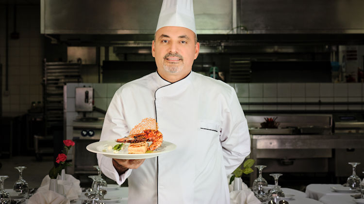 Anjum Hotel Makkah chef
